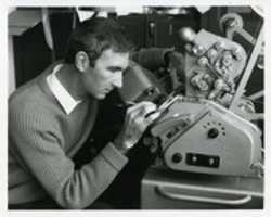 Free download Norman McLaren: utilisation dune Moviola 2 free photo or picture to be edited with GIMP online image editor