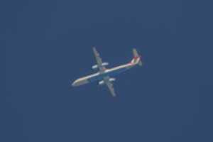 Free download OE-LGF / Bombardier Dash 8 Q400 free photo or picture to be edited with GIMP online image editor
