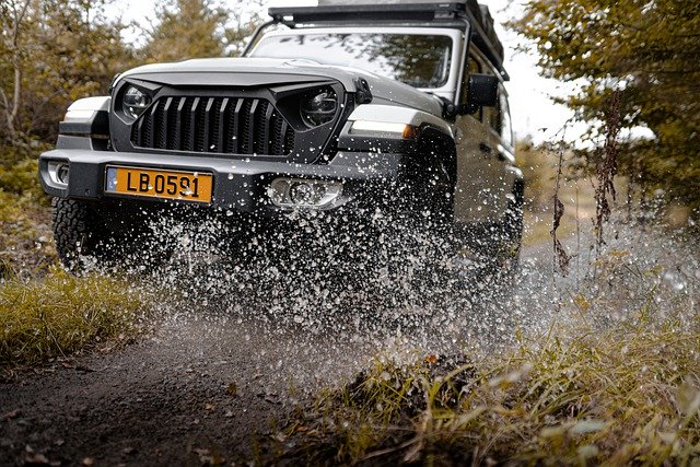 Free download offroad jeep wrangler 4x4 free picture to be edited with GIMP free online image editor