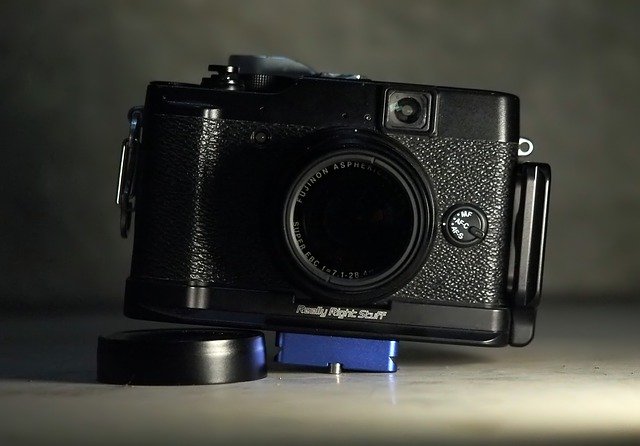 Free download old camera digital point and free picture to be edited with GIMP free online image editor
