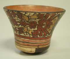 ດາວໂຫຼດຟຣີ Painted Flared Bowl with Deity free photo or picture to be edited with GIMP online image editor
