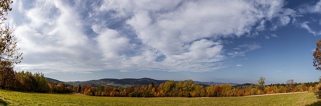 Descarga gratuita Panorama Mountains Autumn - foto o imagen gratuita para editar con el editor de imágenes en línea GIMP