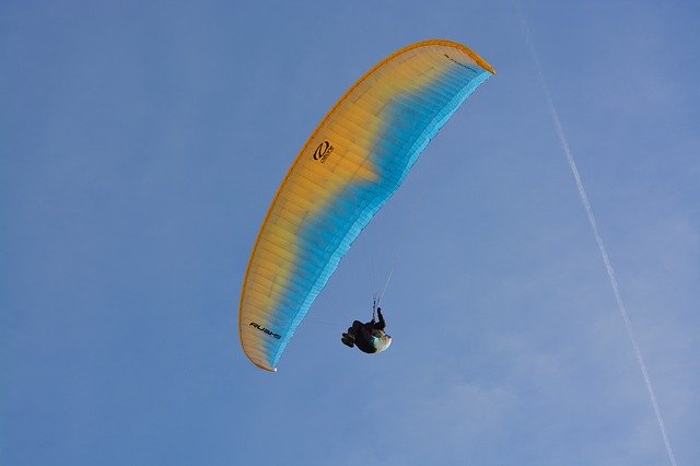 Muat turun percuma gambar percuma paragliding paraglider fly untuk diedit dengan editor imej dalam talian percuma GIMP