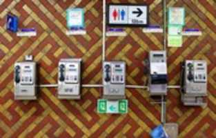ソウルの地下鉄駅にある公衆電話を無料でダウンロードGIMPオンライン画像エディタで編集できる無料の写真または写真