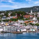 Peaceful coastal city  screen for extension Chrome web store in OffiDocs Chromium