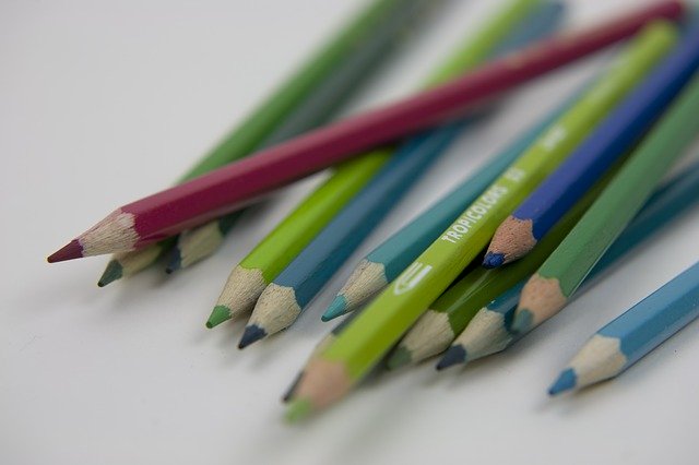 Descarga gratuita Pencil Color Color: foto o imagen gratuita para editar con el editor de imágenes en línea GIMP