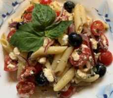 Téléchargement gratuit de Penne Pasta Vegetarian Salad photo ou image gratuite à éditer avec l'éditeur d'images en ligne GIMP