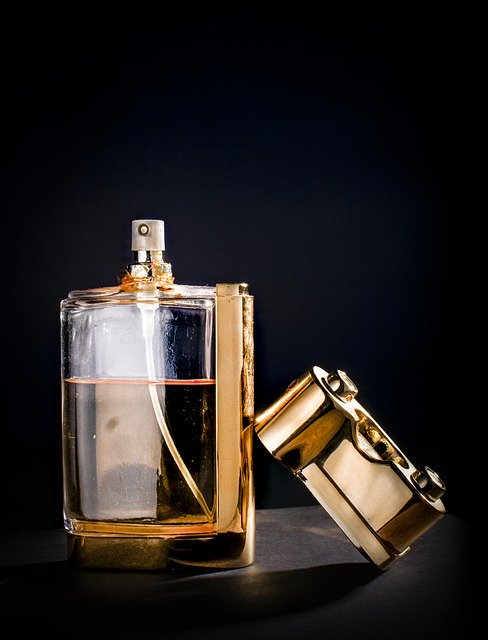 Descargue gratis la imagen gratuita de la belleza de la botella de perfume para editar con el editor de imágenes en línea gratuito GIMP