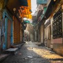 photo showcases an empty alley, quiet and stil  screen for extension Chrome web store in OffiDocs Chromium