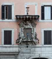 Descarga gratuita Piazza Di Tor Sanguigna - Roma (detalle) foto o imagen gratis para editar con el editor de imágenes en línea GIMP