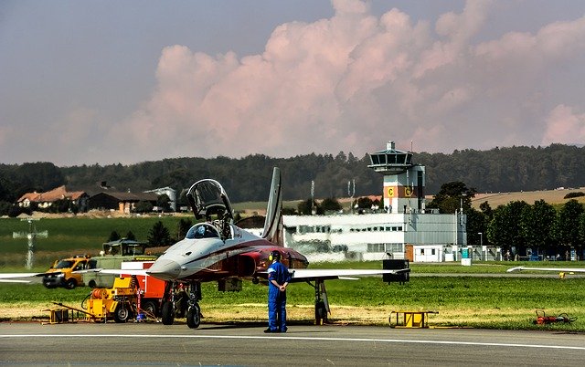 Free download plane jet tarmac control tower free picture to be edited with GIMP free online image editor