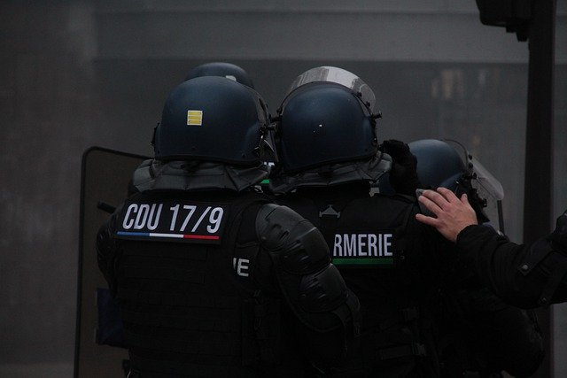 Бесплатно скачать полицейское защитное снаряжение для массовых беспорядков бесплатное изображение для редактирования с помощью бесплатного онлайн-редактора изображений GIMP