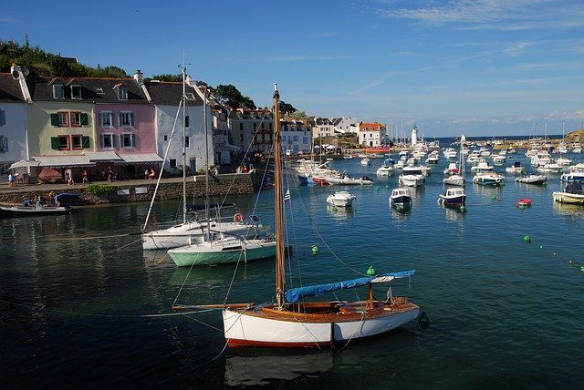 Bezpłatne pobieranie łodzi portowych bretania sauzon francja darmowe zdjęcie do edycji za pomocą bezpłatnego internetowego edytora obrazów GIMP