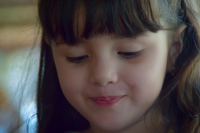 Free download portrait kid people girl if free picture to be edited with GIMP free online image editor