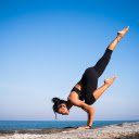 Practice yoga on the rock  screen for extension Chrome web store in OffiDocs Chromium