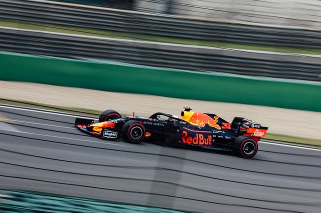 Free download racing f1 car speed formula fast free picture to be edited with GIMP free online image editor