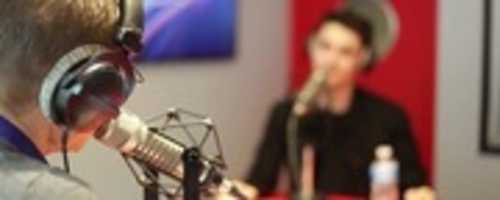 Free download Radio ETS : La web-radio Franchise, Business et Entreprises free photo or picture to be edited with GIMP online image editor