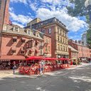 Red brick high rise buildings  screen for extension Chrome web store in OffiDocs Chromium