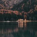 Relaxing scene between lake and forest  screen for extension Chrome web store in OffiDocs Chromium