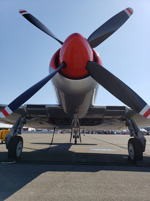 Bezpłatne pobieranie reno air races samolot nevada darmowe zdjęcie do edycji za pomocą bezpłatnego internetowego edytora obrazów GIMP