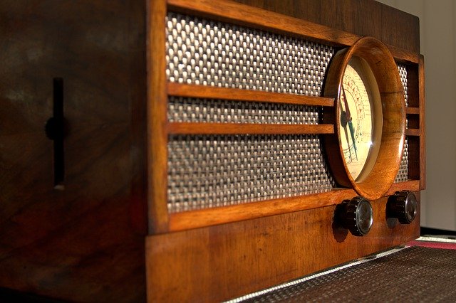 دانلود رایگان Retro Old Radio Broadcast - عکس یا تصویر رایگان برای ویرایش با ویرایشگر تصویر آنلاین GIMP