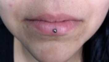 বিনামূল্যে ডাউনলোড rightpiercing.com বিনামূল্যে ছবি বা ছবি GIMP অনলাইন ইমেজ এডিটর দিয়ে সম্পাদনা করতে হবে