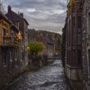 River in the city  screen for extension Chrome web store in OffiDocs Chromium