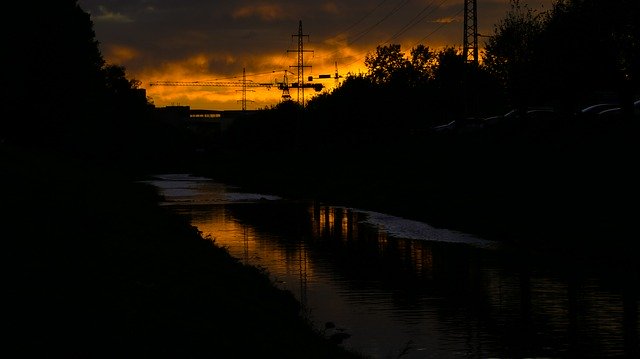 تحميل مجاني River Sunset Twilight - صورة مجانية أو صورة ليتم تحريرها باستخدام محرر الصور عبر الإنترنت GIMP