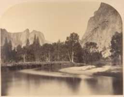 הורדה חינם עם River View, Down the Valley, Cathedral Rock משמאל תמונה או תמונה בחינם לעריכה עם עורך התמונות המקוון GIMP