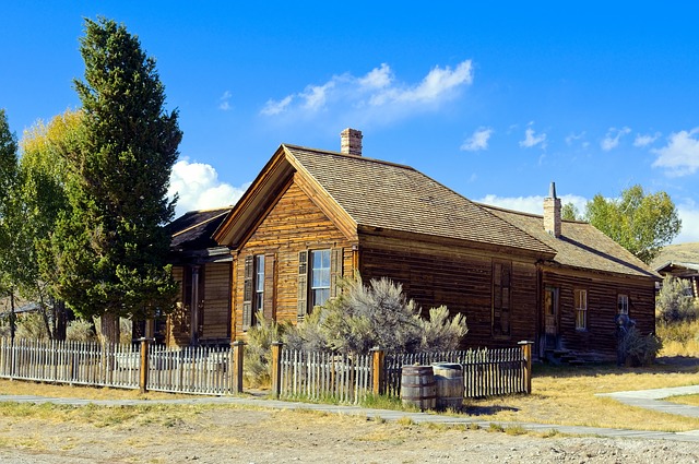 ดาวน์โหลดเทมเพลตรูปภาพฟรี Roe-Graves House Bannack Montana เพื่อแก้ไขด้วยโปรแกรมแก้ไขรูปภาพออนไลน์ GIMP