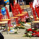 Rows of chairs and flowers  screen for extension Chrome web store in OffiDocs Chromium