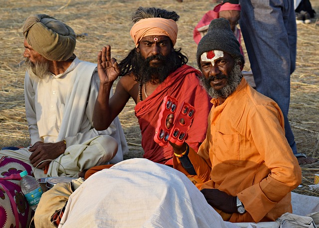 김프 온라인 이미지 편집기로 편집할 수 있는 Sadhus Hinduism India 무료 사진 템플릿 다운로드
