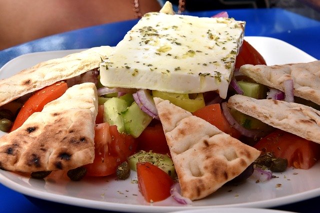 הורדה חינם סלט אוכל יווני לאכול פטה תמונה חינם לעריכה עם עורך תמונות מקוון בחינם של GIMP