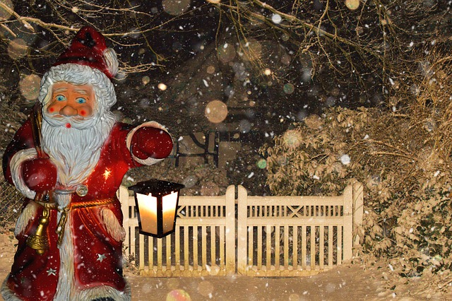 دانلود رایگان عکس کریسمس بابا نوئل در فضای باز رایگان برای ویرایش با ویرایشگر تصویر آنلاین رایگان GIMP