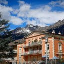 school and mountains  screen for extension Chrome web store in OffiDocs Chromium