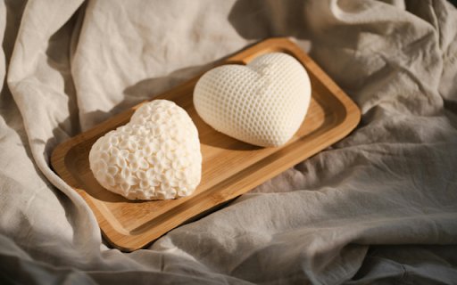 2 Handmade White Chocolate Heart Shaped Pieces  from Chrome web store to be run with OffiDocs Chromium online