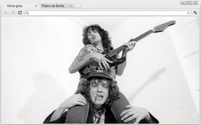 سيتم تشغيل AC/DC Bon Scott وAngus Young من متجر Chrome الإلكتروني باستخدام OffiDocs Chromium عبر الإنترنت