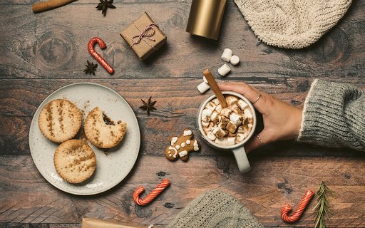 A Christmas Themed Flatlay  from Chrome web store to be run with OffiDocs Chromium online