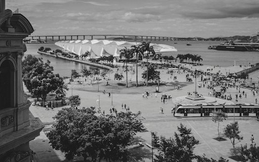 A Grayscale of the Plaza Maua in Brazil  from Chrome web store to be run with OffiDocs Chromium online