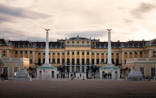 A large building with columns and statues  from Chrome web store to be run with OffiDocs Chromium online
