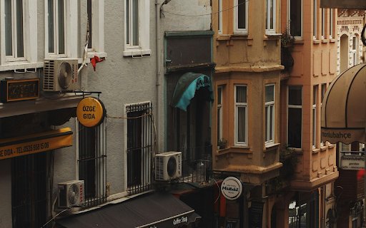A Narrow Street in Istanbul, Turkey  from Chrome web store to be run with OffiDocs Chromium online