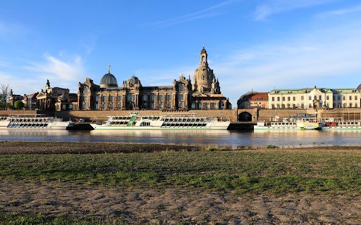 Ancient building by the river  from Chrome web store to be run with OffiDocs Chromium online