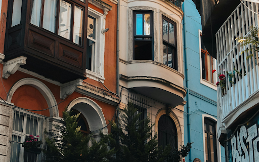 Apartment Buildings in in Tophane District of Beyoglu, Istanbul  from Chrome web store to be run with OffiDocs Chromium online