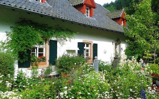 A Thriving Tapestry of Cottage Flora  from Chrome web store to be run with OffiDocs Chromium online