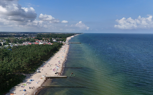 Beach Umbrellas on a Seaside  from Chrome web store to be run with OffiDocs Chromium online