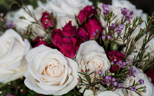 Beautiful bouquet of roses  from Chrome web store to be run with OffiDocs Chromium online