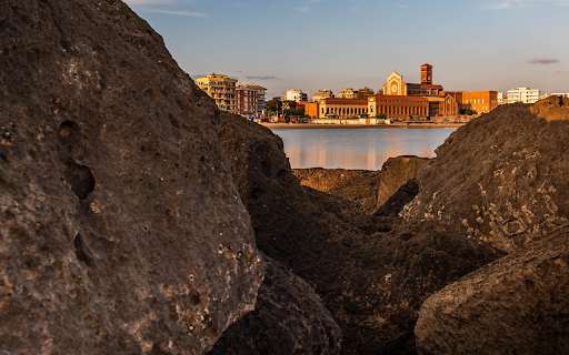 Behind the Canyon  from Chrome web store to be run with OffiDocs Chromium online