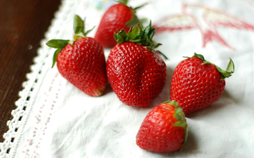 Big juicy strawberries  from Chrome web store to be run with OffiDocs Chromium online