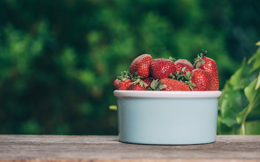 Bowl of strawberries  from Chrome web store to be run with OffiDocs Chromium online
