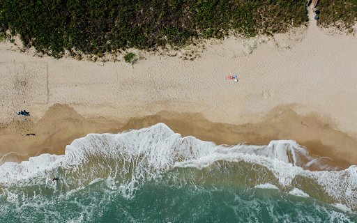 Brown Sand Beside Body of Water  from Chrome web store to be run with OffiDocs Chromium online